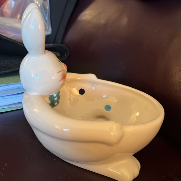 Easter Bunny 3-D White Polka Dot Bow Tie Candy Trinket Bowl Dish - Picture 8 of 15